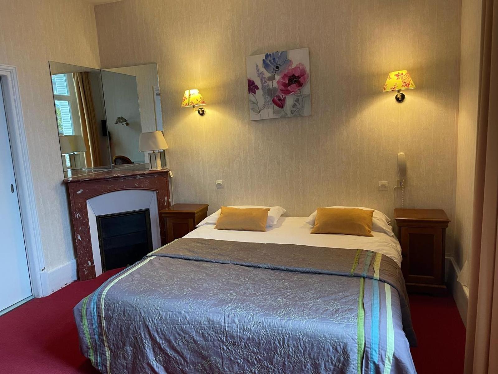 Hotel Le Beau Site Gien Zewnętrze zdjęcie