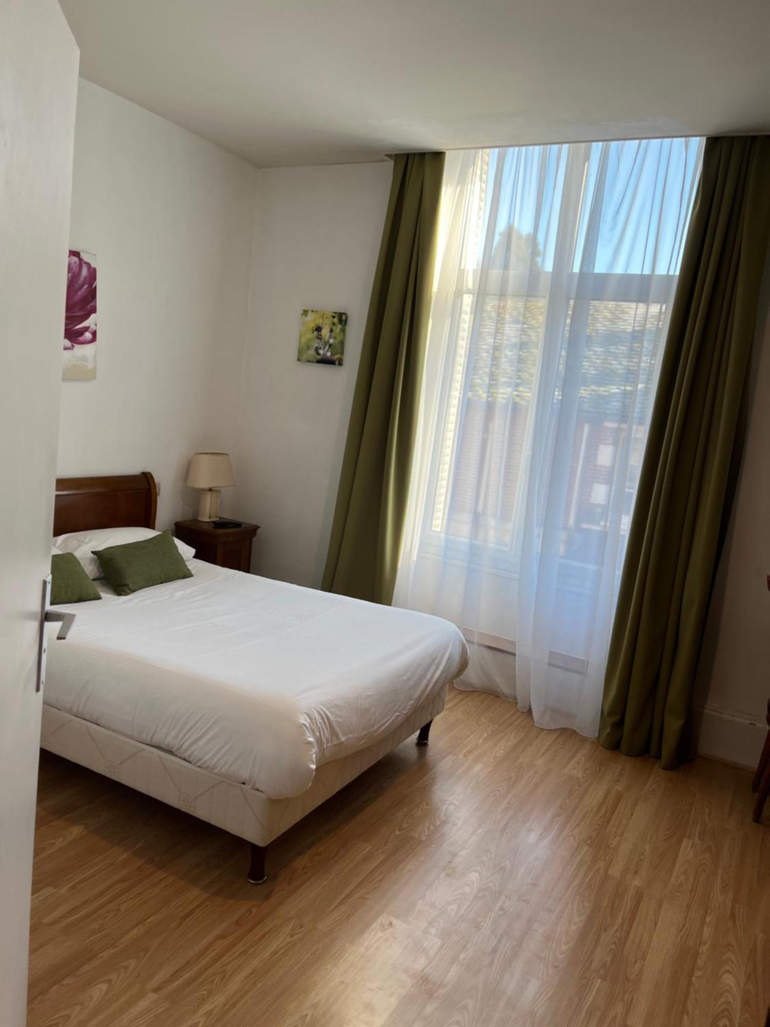 Hotel Le Beau Site Gien Zewnętrze zdjęcie