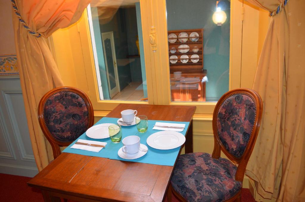 Hotel Le Beau Site Gien Zewnętrze zdjęcie