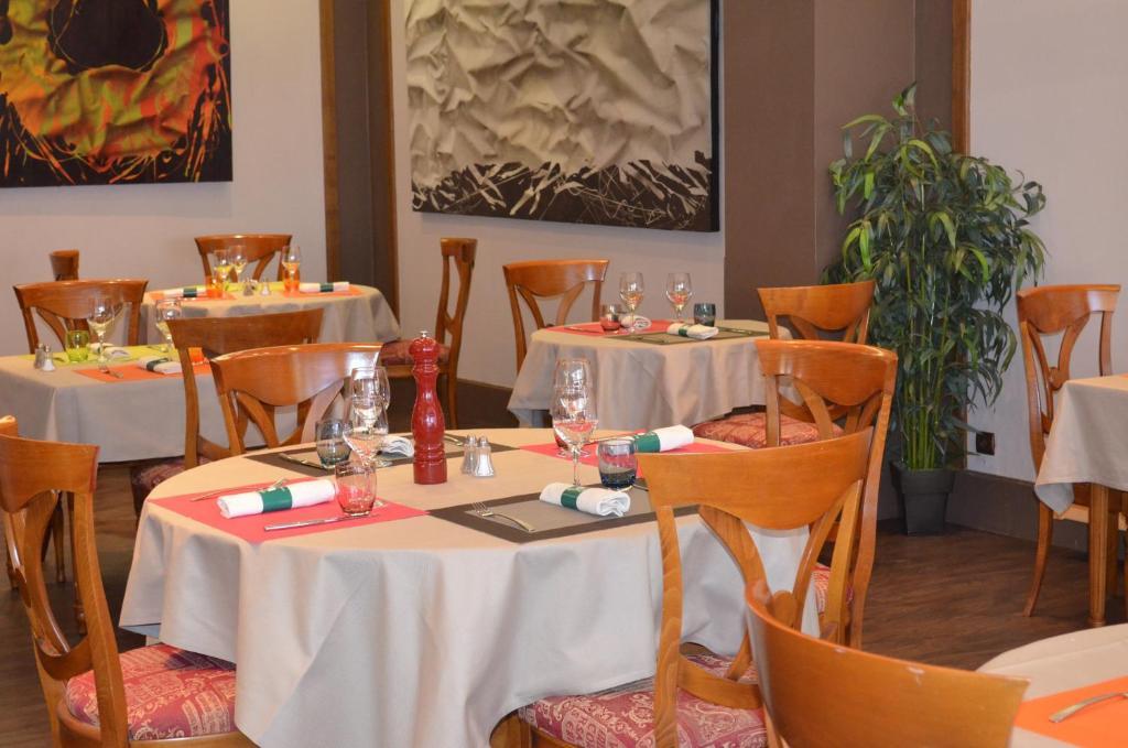 Hotel Le Beau Site Gien Zewnętrze zdjęcie