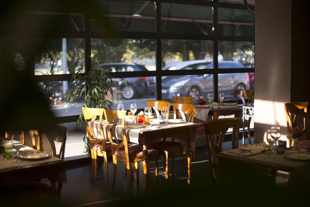 Hotel Le Beau Site Gien Zewnętrze zdjęcie