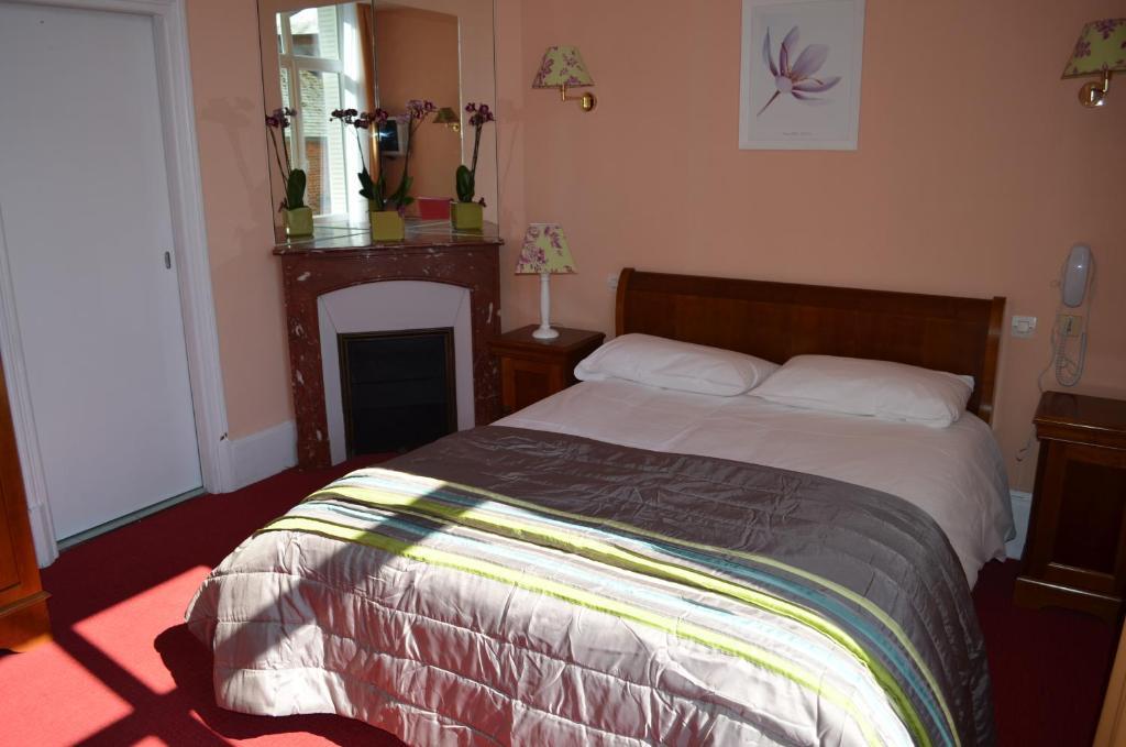 Hotel Le Beau Site Gien Zewnętrze zdjęcie